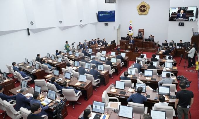 제주특별자치도의회 본회의장 전경.