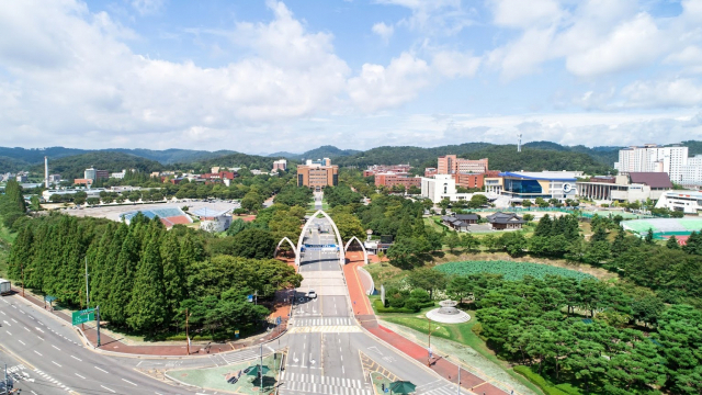 경상국립대학교 가좌캠퍼스 전경./경상국립대학교/