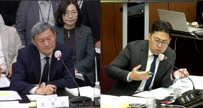 제주도의회 환경도시위원회 소속 한동수 의원(더불어민주당·이도2동을)이 23일 김완근 제주시장을 상대로 질의하고 있다 / 제주도의회 인터넷방송.