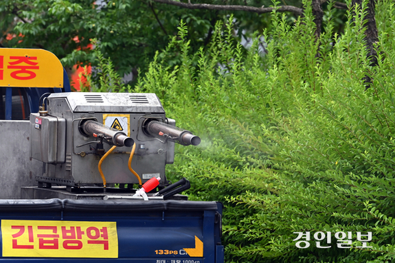 (경인일보) 익충이긴 한데… ‘벅’찬 러브버그떼