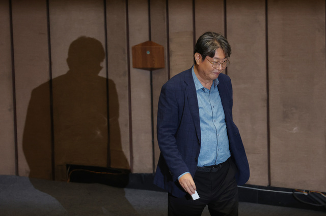 (전북일보) 이춘석 차명주식거래 의혹에 전북정치권 대혼란