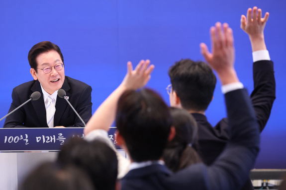 (광주일보) “지방에 대규모 도시·산단 만들어 패키지 지원”