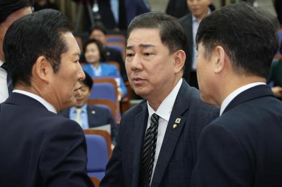 (광주일보) 민주, 불법당원 모집 철퇴…지방선거 최대 변수 되나