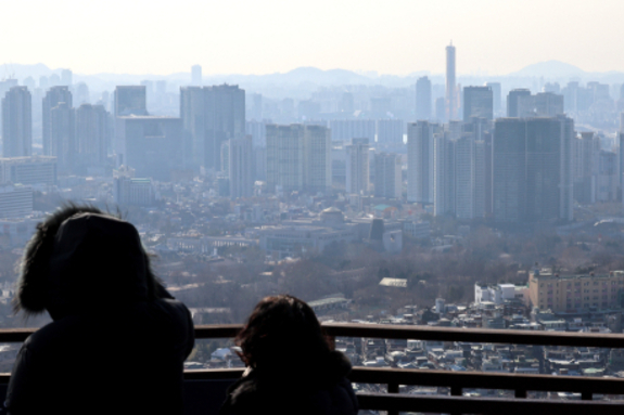 (강원일보) [속보] 李대통령 "내란도 극복했는데 부동산 투기 하나 못 잡겠나…이번이 마지막 탈출 기회"