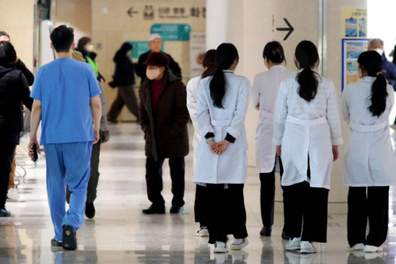 (대전일보) 2027학년도 의대 정원 490명 확대…2030년 이후 813명까지 단계 증원