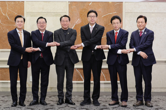 (부산일보) 4개 시도지사, 청와대에 ‘행정통합 기본법’ 제정 촉구