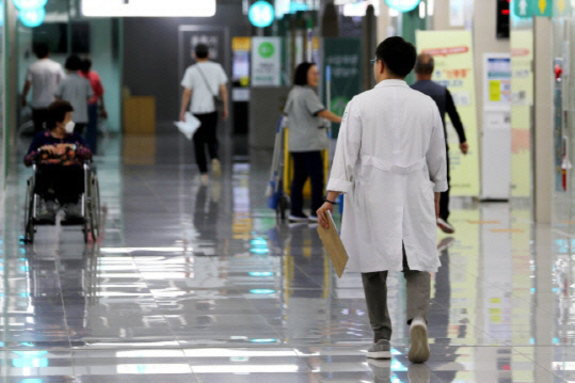 (대전일보) 의대 증원 본격화…교육부, 대학별 정원 배정 착수