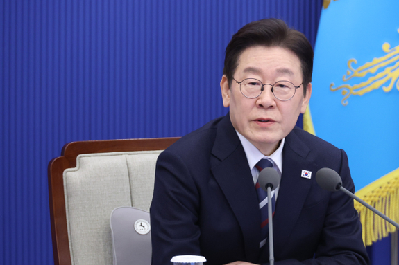 (매일신문)李대통령 "농지 매각이 공산당?…'농지 분배' 이승만, 빨갱이 아냐"