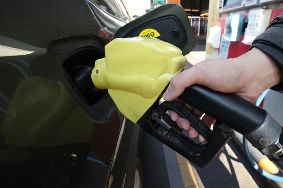 (제주일보) 유가 5 폭등…제주 경유값, 휘발유 추월