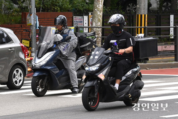 (경인일보) [유가 100달러… 흔들리는 경제] 배달업 비수기에 연료비용 이중고