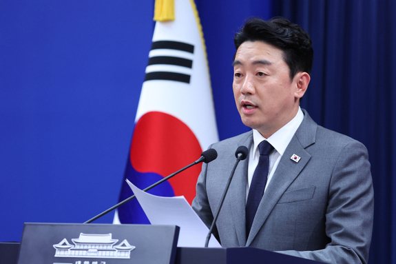 (강원일보) 강훈식 "UAE, 한국에 최우선 원유 공급 약속…총 2천400만배럴 긴급 도입"