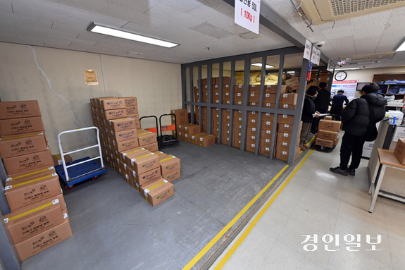 (경인일보) 중동분쟁 여파에 종량제 봉투 ‘사재기 조짐’… 봉투 원료 나프타 수급 차질 발생