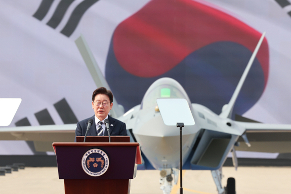 (경남신문) “하늘도 자주국방… KF-21, 방산 4대 강국 날개”