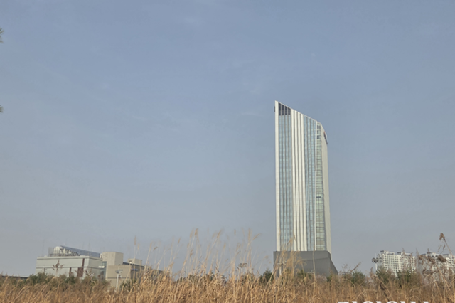 (경인일보) [경인 WIDE] 공공기관 지방 이전, 현실은 ‘이방인 신세’