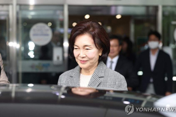 (부산일보)호실적도 못 막았다…삼성전자, 홍라희 3조 블록딜에 주가 ‘뚝’(종합)